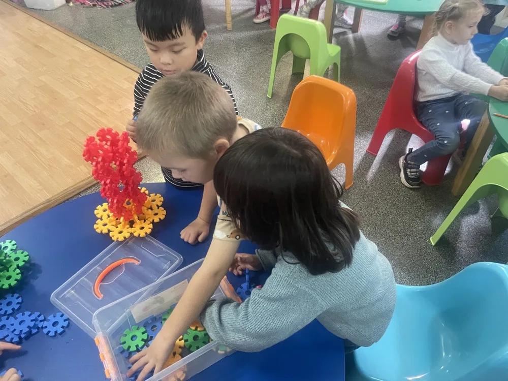 CHILD-INITIATED-PLAY-1-jpg(1)